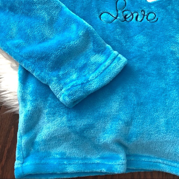 Warm and Cozy Womens Pullover Sweater and Pant Pajama Set Size Medium - Picture 5 of 9